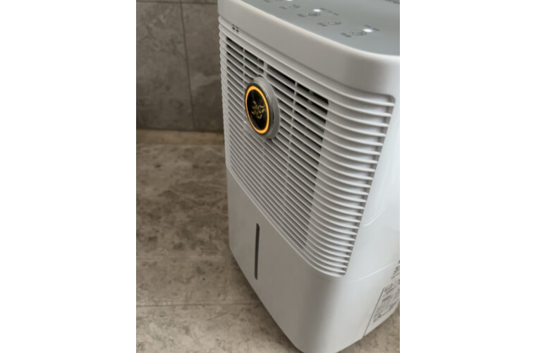 12 ลิตร/วัน LED Smart Air Dehumidifier ปิดเสียง สถานที่ที่จํากัด ขนาดเล็ก บ้านพัก ถอนความชื้น